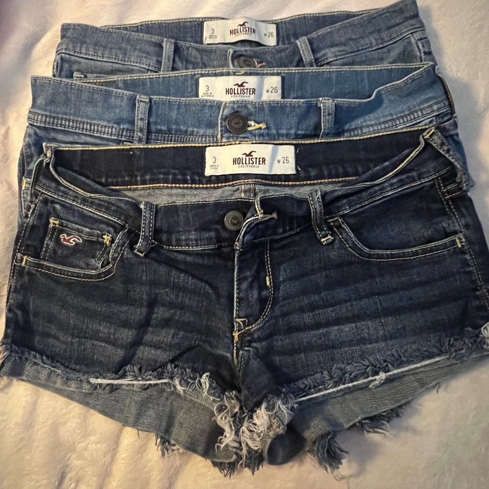 3 Hollister Short-Shorts